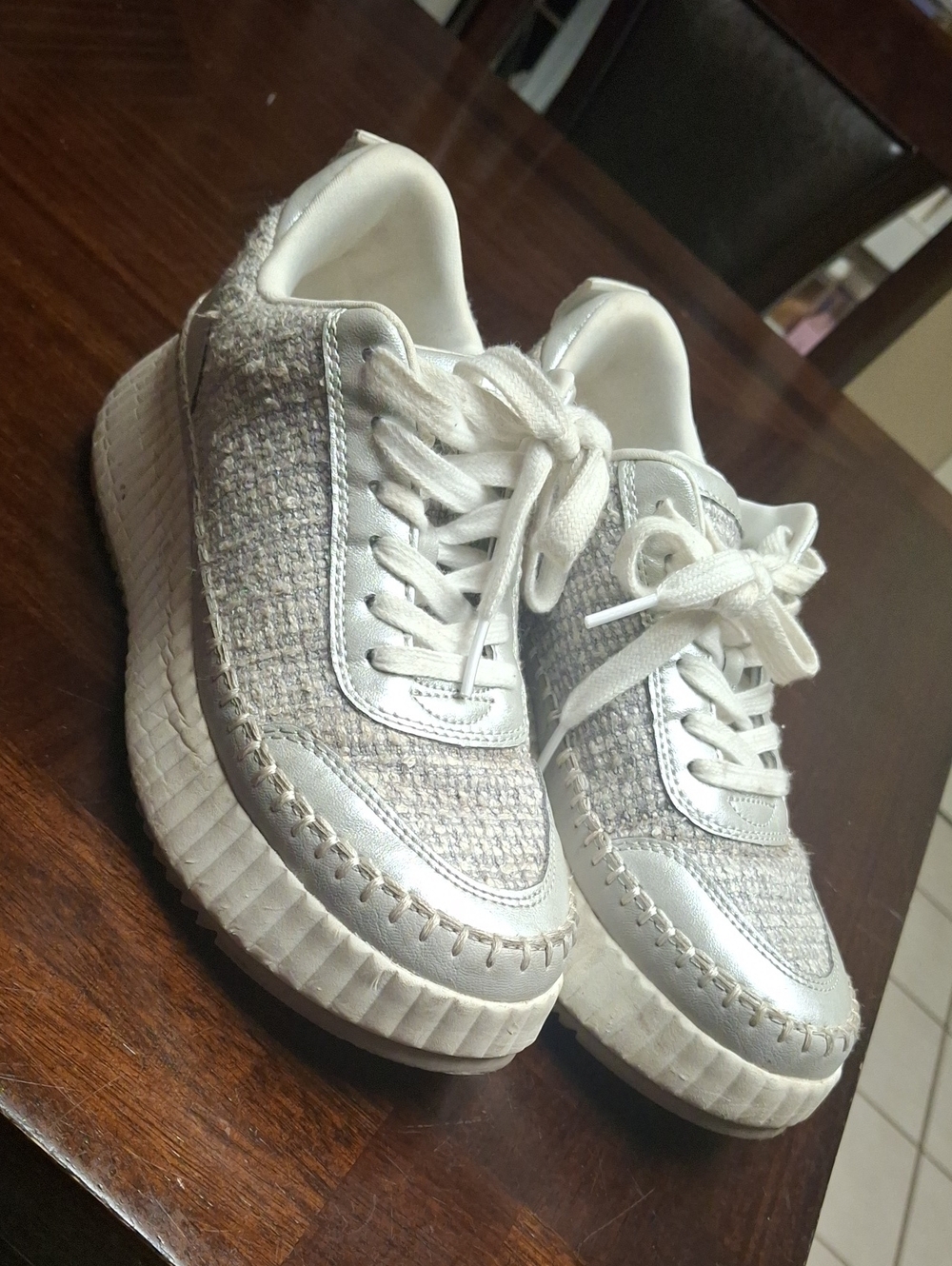 Universal Thread Neutral Tweed Lace-Up Sneakers in White and Light Gray